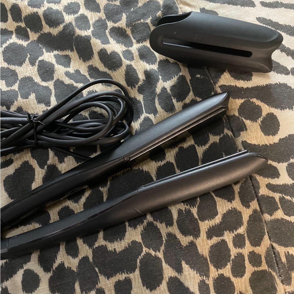 GHD flat iron